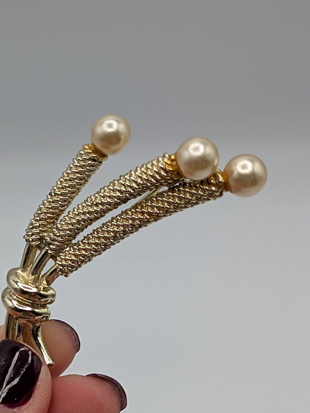 Vintage Signed Monet Gold Tone Faux Pearl Spray Tassel Brooch Pin 1960s Retro - Picture 2 of 6